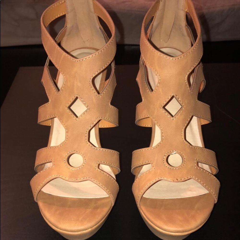 Tan wedges